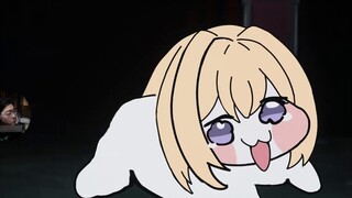 Zc watched Doro Hatsune crawling and calling Xiangzi, looked at the bottle and saw the slices of Hat