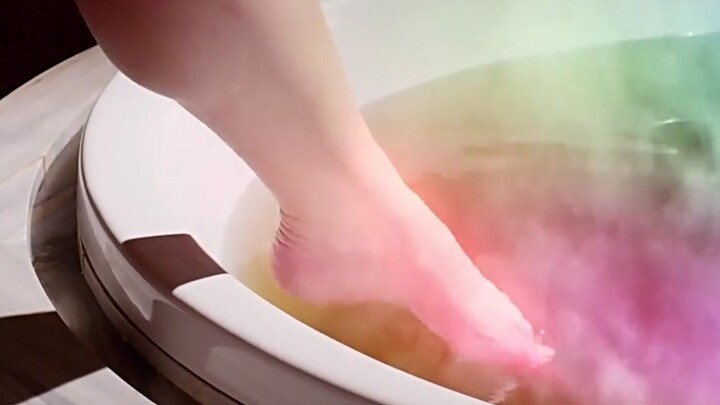 【Old Cannon Movie】When the girl took a bath with the magic potion...