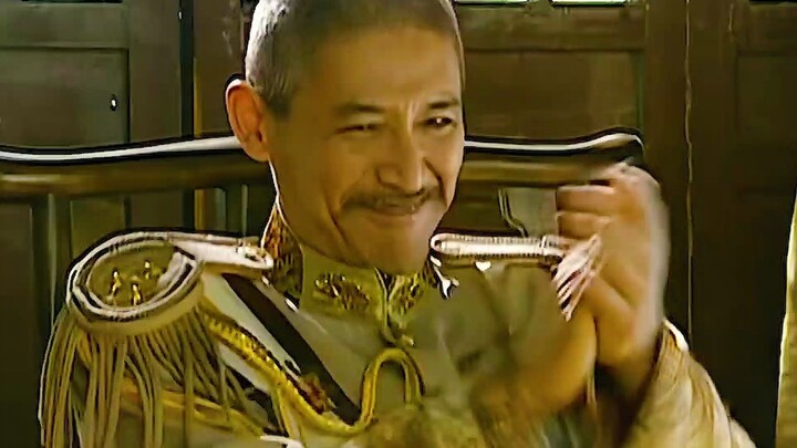 จักรพรรดิทรงประทานซอสหวานให้ฉันสองสามขวด แต่เมื่อเปิดออกก็พบสิ่งนี้