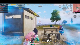 yt1s.com - PUBG Mobile  Trận Đấu Đến Cái Nịt Cũng Không Có Cùng Người Lạ  Đã Cố