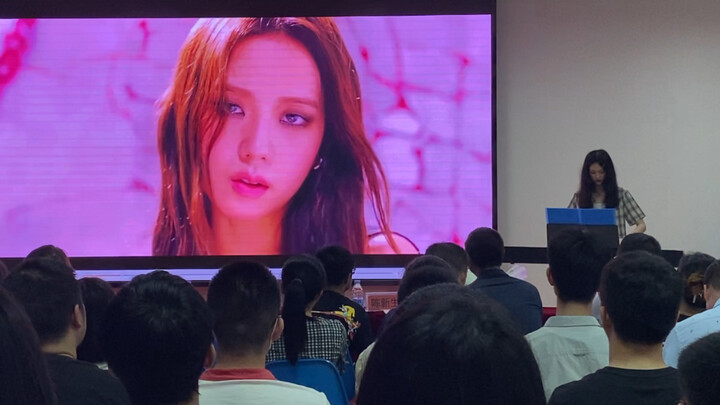 【Piano】Sốc quá! Nữ sinh lớp 12 bất ngờ chơi trong hội trường trường học… BLACKPINK - How You Like Th