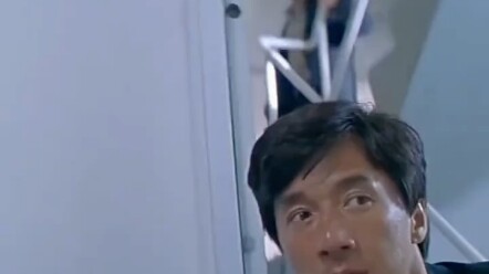 พี่เฉินหลงบุกเดี่ยวถึงรังโจร