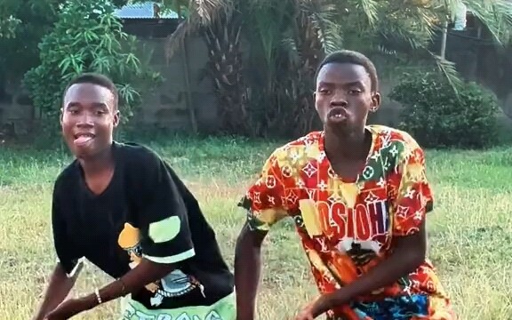 A Black brother comes to take on the “Guangxi Driving Test Part 3”—he’s here to help Africa score bi