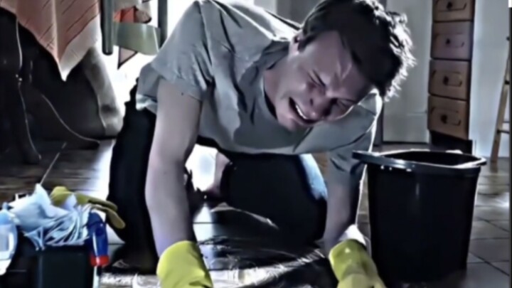 Seeing my bro crying so hard while mopping the floor, I just couldn’t hold it in anymore!