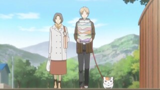 So how did Natsume convince the cat teacher to put on the leash?