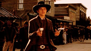 Pakai pistol revolver, koboi barat mungkin tidak selalu "memesona wanita", tapi pasti "memesona pria