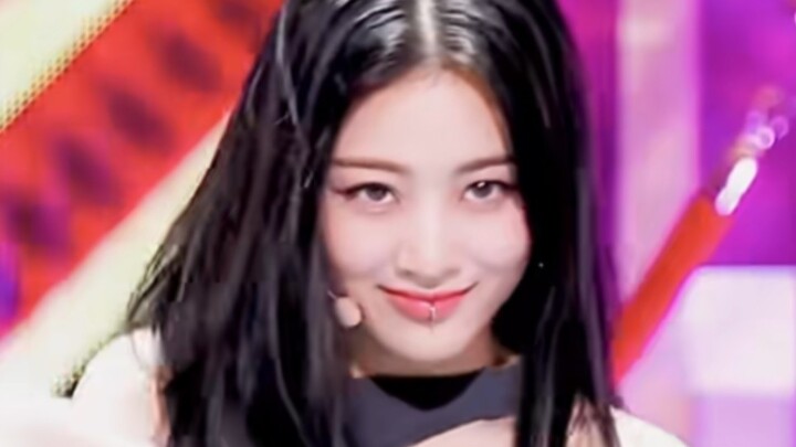 เดิมทีคิดว่าสาวสวยต้องคู่กับหนุ่มขี้เหร่ แต่พอมารู้อีกทีจึงเข้าใจว่าสิ่งใดเหมือนกันย่อมรวมกัน คนก็เช