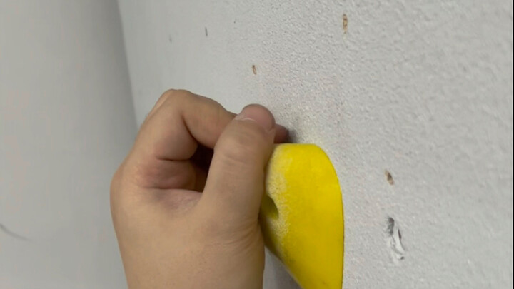 المعدات غير كافية، فلنستعِن بجهاز السحب! هههه التدريب اليومي للجزء العلوي من الجسم~ يرجى تجاهل جوارب