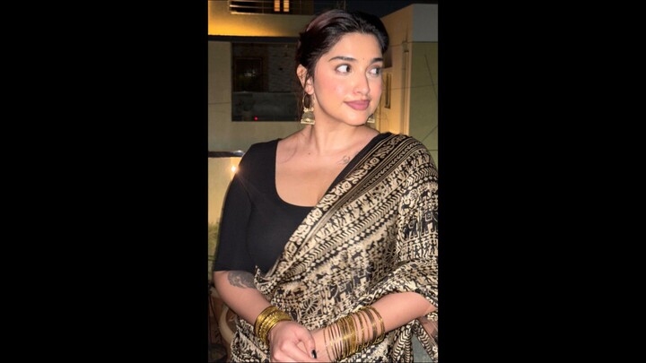 Hot Girl in Black Saree with Navel