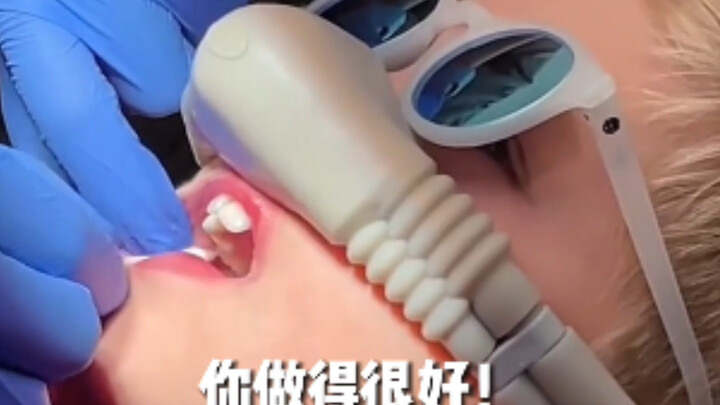 The World’s Best Russian Dentist Entertains Little Patients