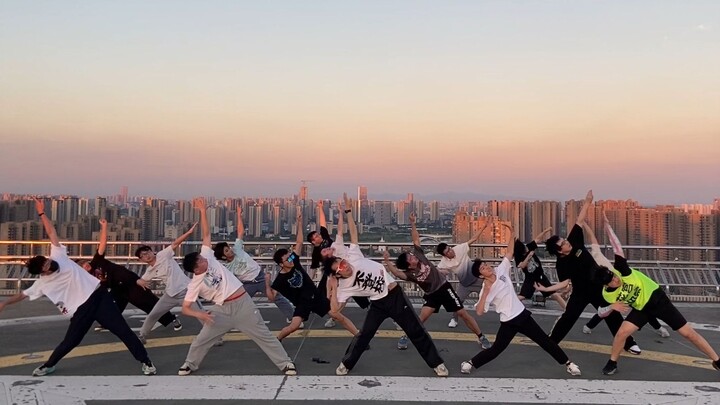 How I wish this summer would never end! [Rooftop helipad, hands-free checkout N.O.S]