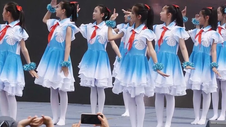 Hội diễn văn nghệ Ngày Quốc tế Thiếu nhi 2024 của Trường Tiểu học Hoan Hân – Khối 5: “Thắp sáng tươn