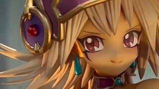 [Sharing figures] My card guy is too noble to take a partner!