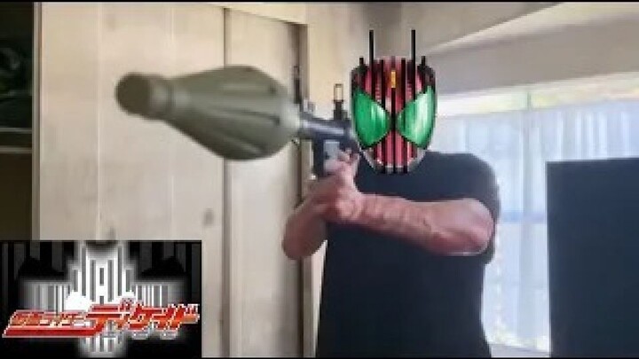 You're in a slasher movie ร่วมกับคาเมนไรเดอร์ดีเคด SFX