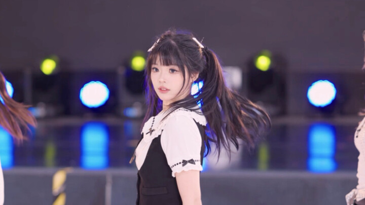 Even if I leave the paper blank, I still get full marks ^_−☆ | KiiiKiii-404 (New Era) cover