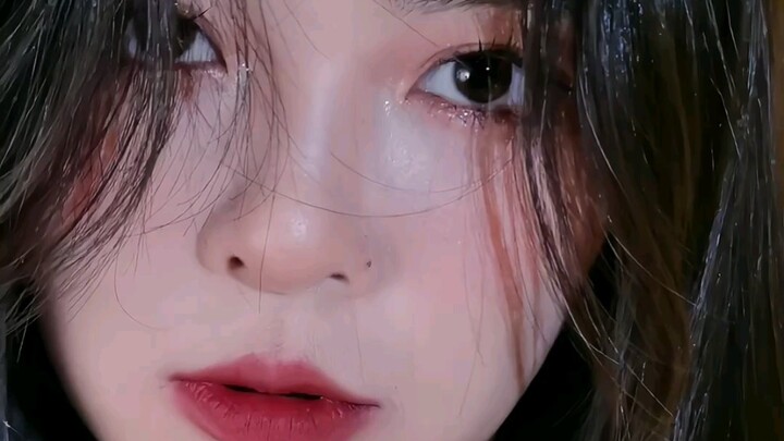 Chỉ 10 giây là đủ để son môi hàng ngày của bạn trông đẹp hơn!