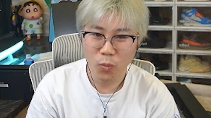 دعونا نقدّم لكم بعض التأثيرات التقنية المذهلة... هل تتذكرون كيف كانت صورتي في البداية؟