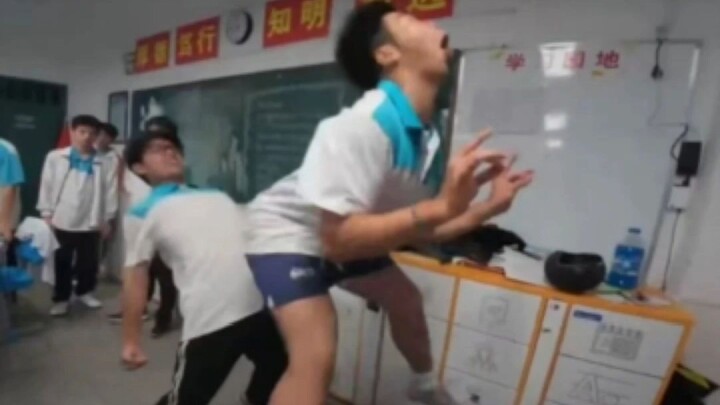 Thế nào là sức căng? – Những bức ảnh đầy sức mạnh và cảm giác áp đảo