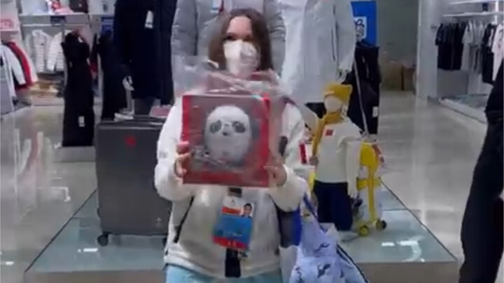 【الألعاب الأولمبية الشتوية】 ميفا اشترت الكثير من بنغ دوينغ، يا لها من إثارة! إيفجينيا ميدفيديفا