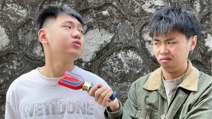 “Thật hiểu?”