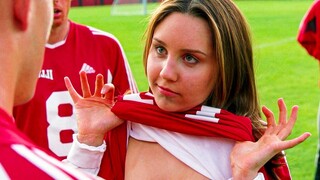 Beautiful Girl Disguised As A Man And Falls In Love With The School's Star Soccer Player