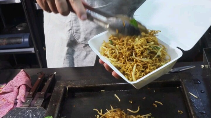 Berapa harga makan malam kalian semua?
