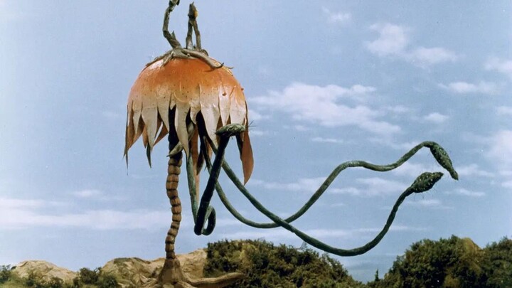 Ultraman Ace Episode 49 Jellyfish Flying in the Sky