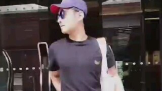 زعيم أكبر معجب سلبي بنجيانغ هو دائمًا — الأخت ران