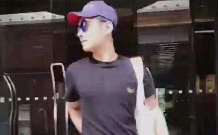 زعيم أكبر معجب سلبي بنجيانغ هو دائمًا — الأخت ران