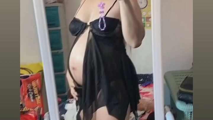 lagi nyantai nih kali aja ada yang mau nengok Dede bayi ku