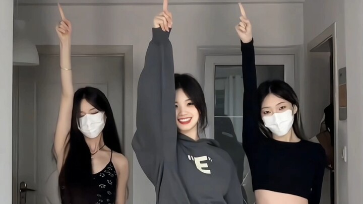 Three-person dance, I'll lead the rhythm.