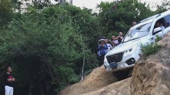 Car off road challenge on the danger road #car #travel #rapter #supercar #superm