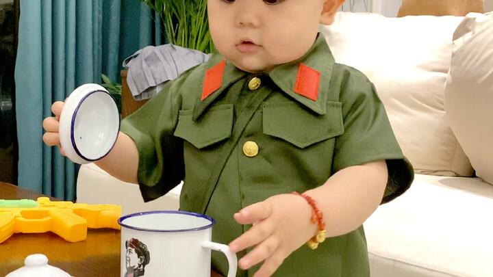 Stop saying he looks like an interpreter; he’s just a little bit chubby and cute…