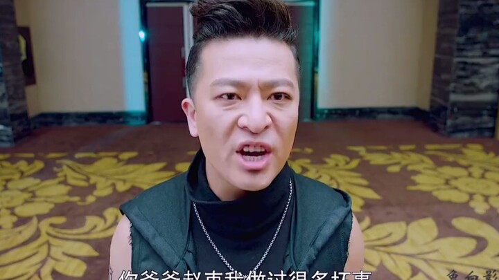 Before A Cha showed up, Zhao Li was full of energy—once she arrived, he instantly turned into a cute