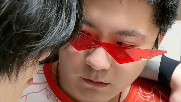 If the 2D content isn’t intense enough, it’ll blow up!