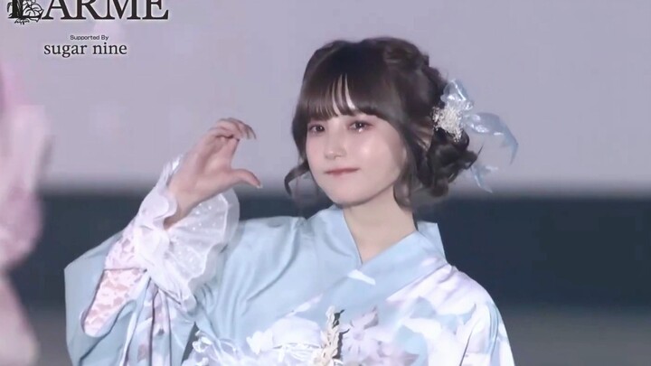 แฟชั่นโชว์โตเกียว: อาสึกะ ไซโตะ & ยูอิ โยดะ เดินแบบเป็นนางแบบสาวสวยน่ารักสุดเซ็กซี่!