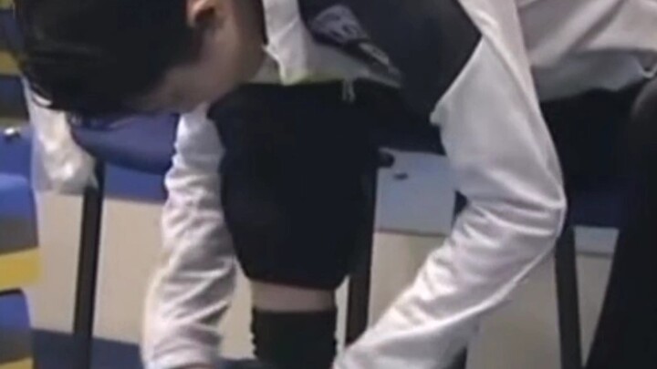 How does Yuzuru Hanyu tie his skates? Thanks, I've got it now—next time on the ice, I'll tie them ju