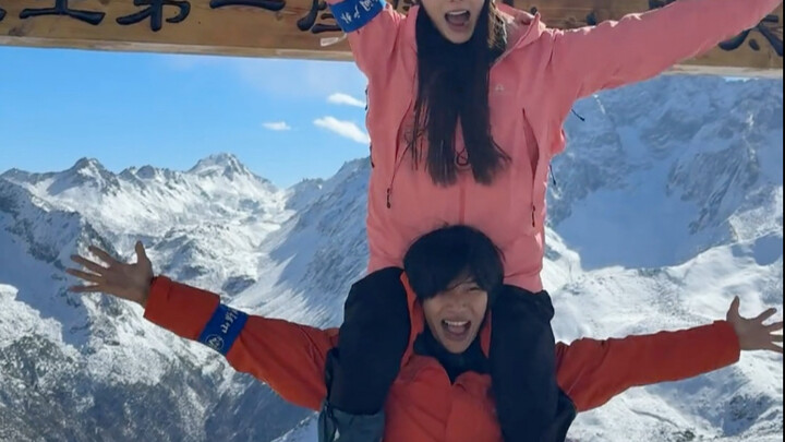 We successfully summited our first snow-capped mountain!