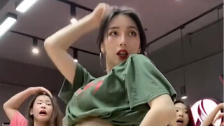 外界的声音太杂乱了，听自己的心就好了