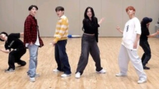 ห้องซ้อม "Fighting (ft. Lee Young-ji)" ของ บูซอกซุน จากวง SEVENTEEN เปิดเผยแล้ว!