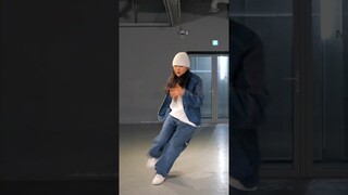 The lightest popping dance😝🍃 #yunny #choreography