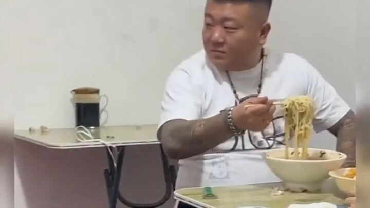 This epic showdown was so worth it [crying]