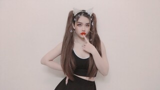 Thiên hạ đồn anh thích người thú vị. Vậy em đây chính là một thí dụ 🌸Emi🌸