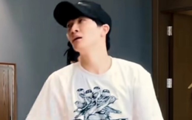 Zhou Shen, practice room version of the theme song—“Shen is exhausted!” Hahaha (finally waited for i