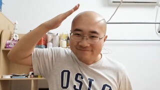 在宿舍太闷了，学跳高校招生手势舞