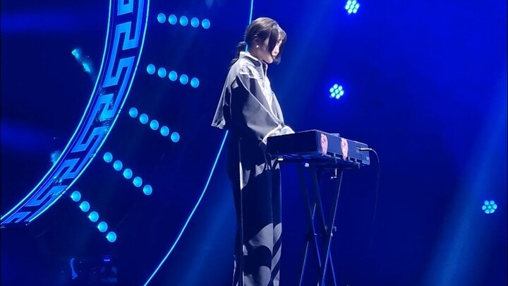 【Phiên bản nghe thoải mái】Tiểu Sở — “Hồng Trần Khách Sạn” (đàn keyboard) — Tôi Và Mùa Xuân Có Một Cu