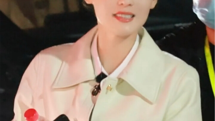 โอ้โห! พอเข้าใจแล้วว่าทำไมทุกคนถึงไม่เชื่อว่าเธอทำตัวไฮโซ