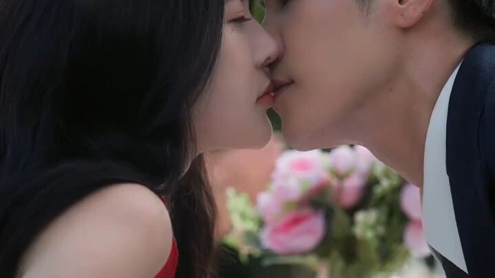 (เต็มเรื่อง) #พากย์ไทย#รักสุดฉาวซุปตาร์มาเฟีย จากซูเปอร์สตาร์แถวหน้า “ซ่งเย่” สู่คืนเดียวที่ทุกอย่าง