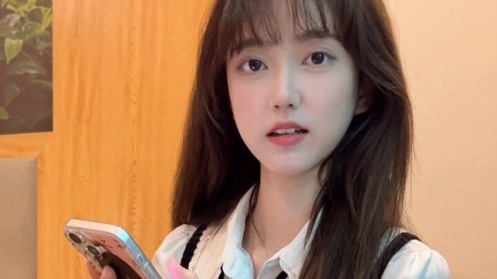 Không dám nghĩ cô ấy sẽ làm gì, thực sự không dám nghĩ.