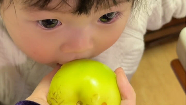 "I Want to Eat Green Jujubes" "Woowoo Was Taken Away"